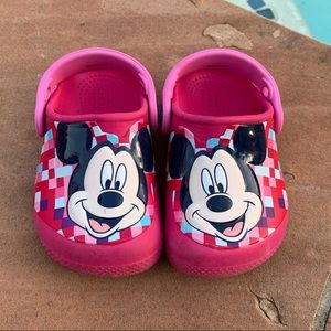 Mini Mouse Crocs toddler shoes in size 6